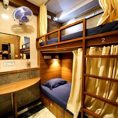 Maple Social Hubz-Hostel 뭄바이 외부 사진